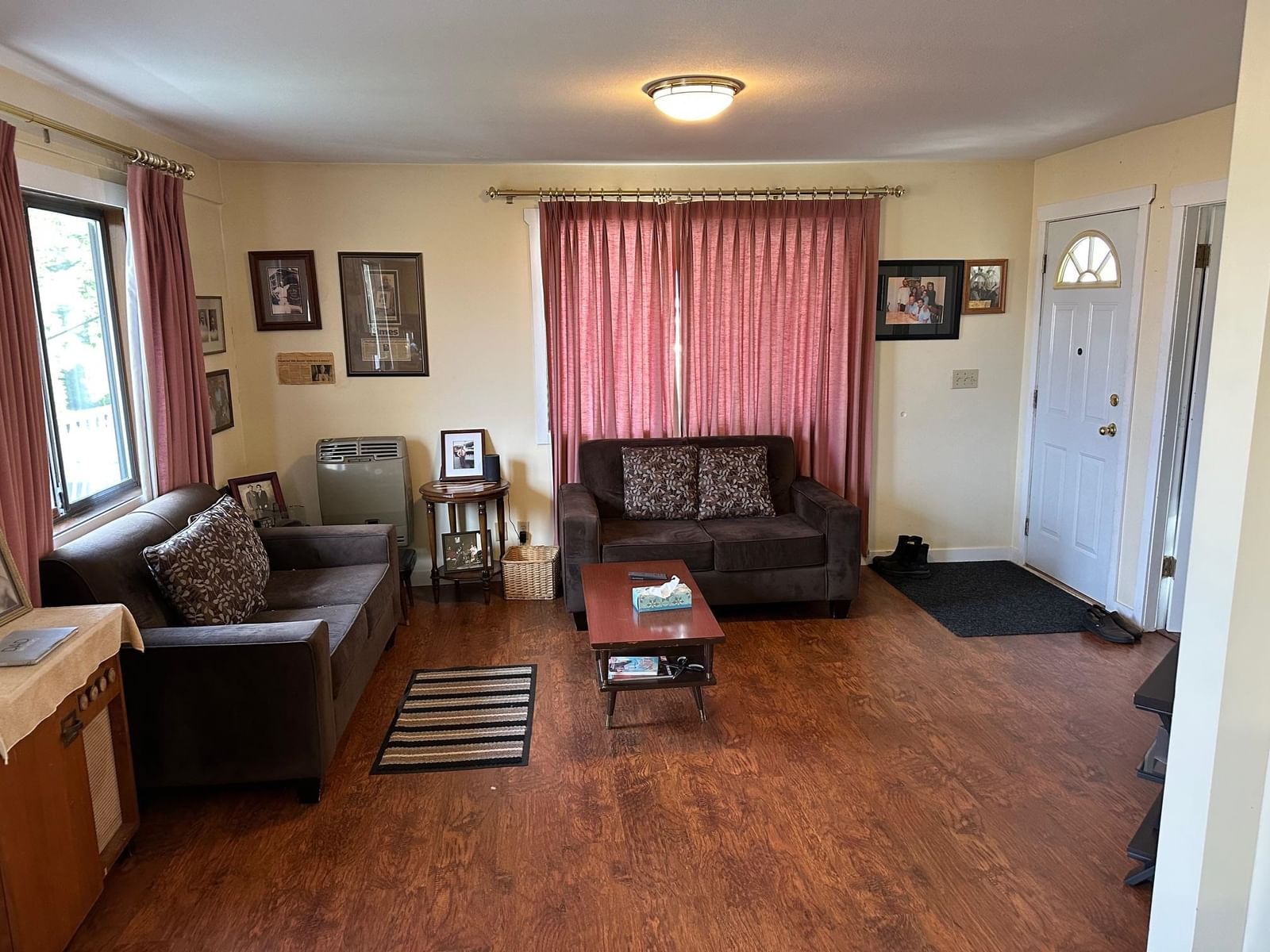 Listing Image 8