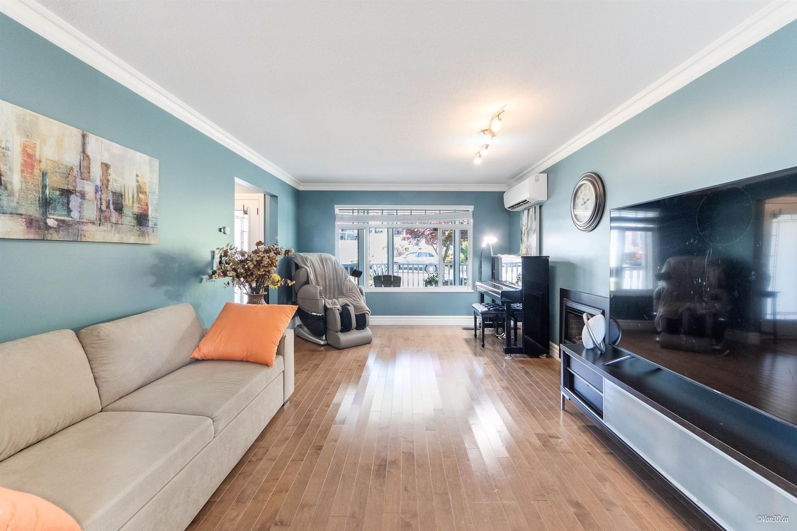 Listing Image 10