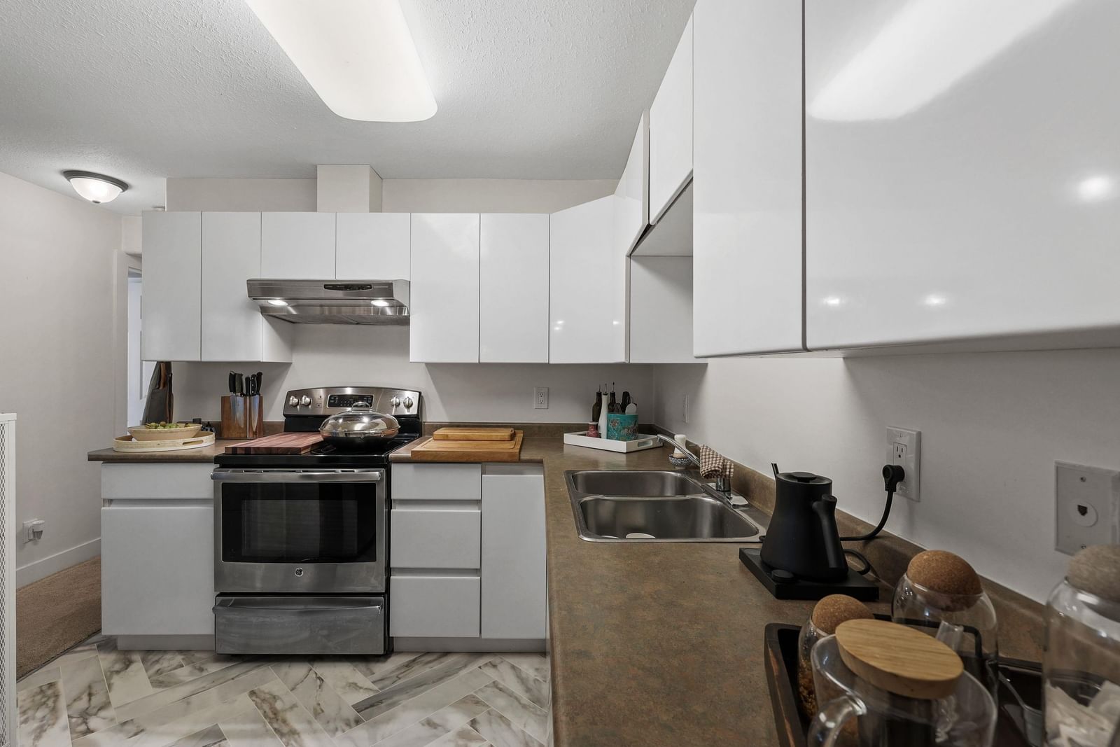 Listing Image 26