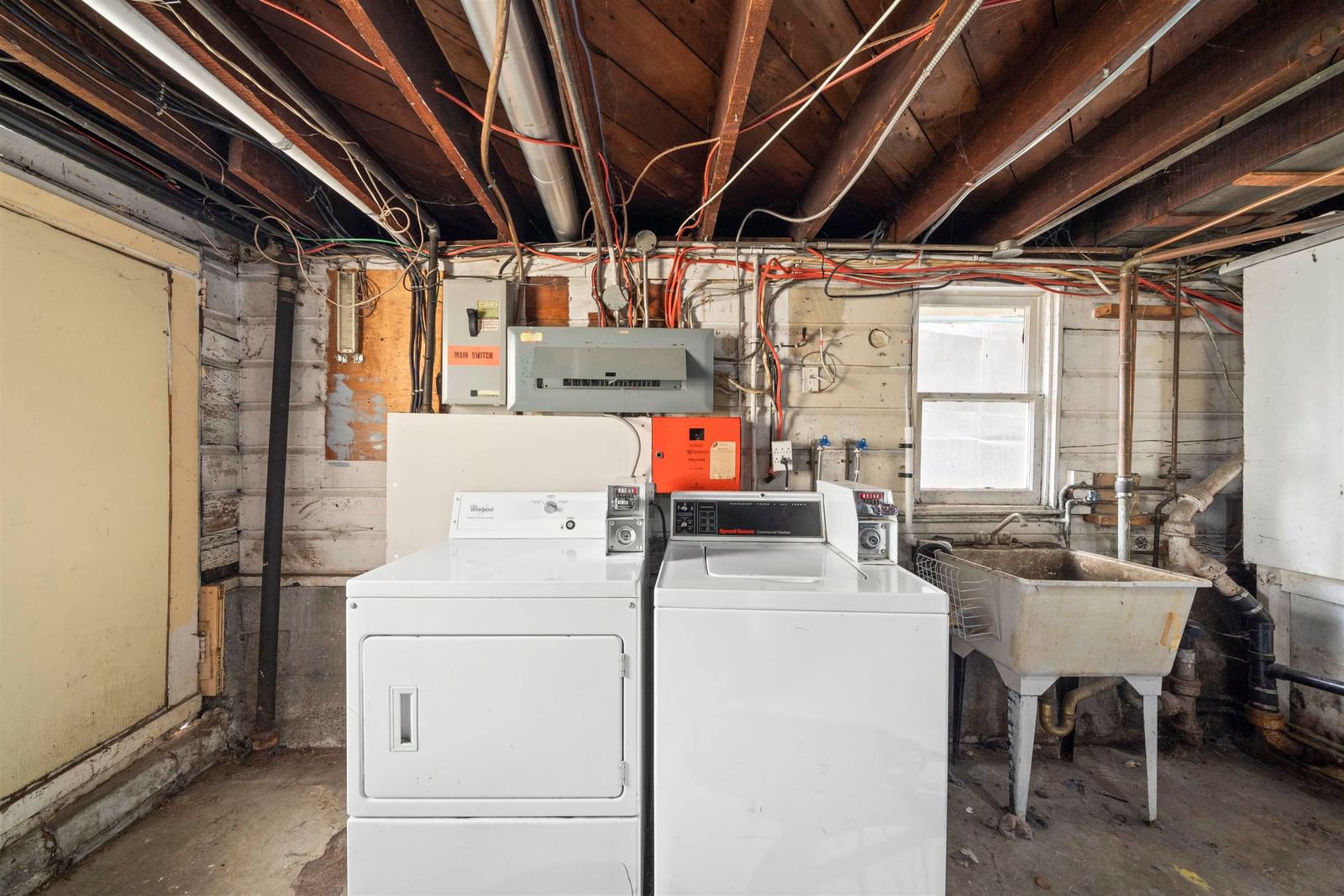 Listing Image 19