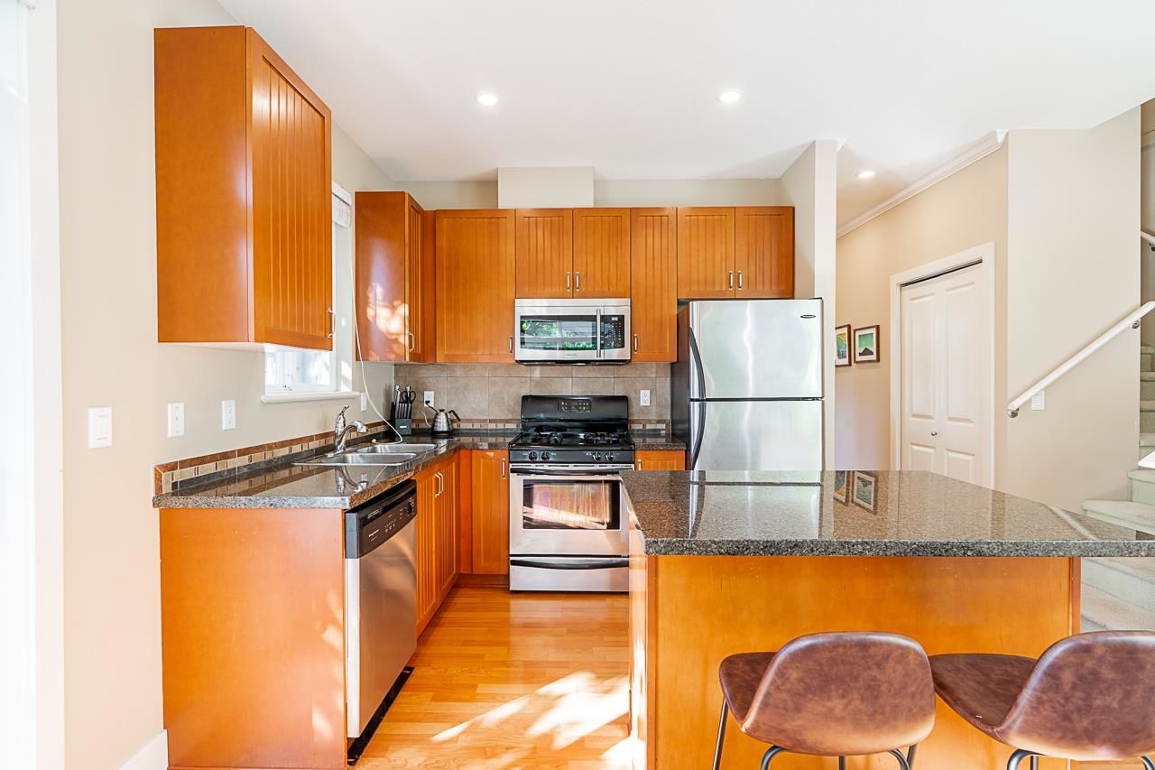Listing Image 12