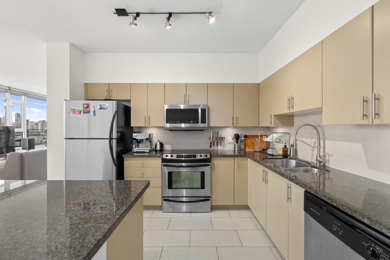 Listing Image 12