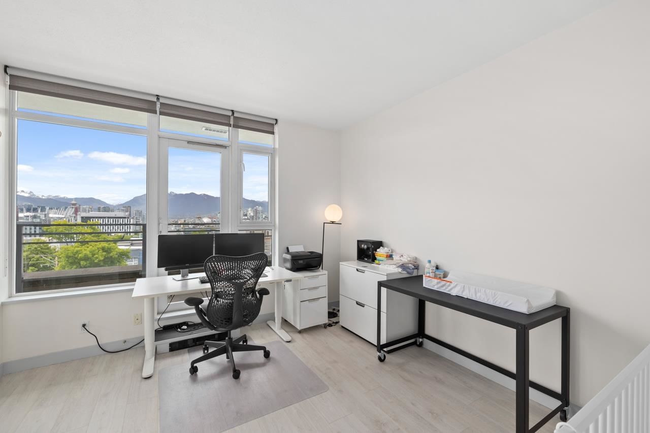Listing Image 8