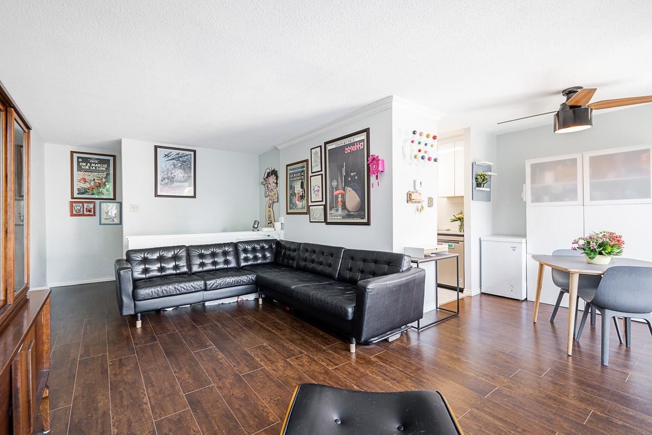 Listing Image 8