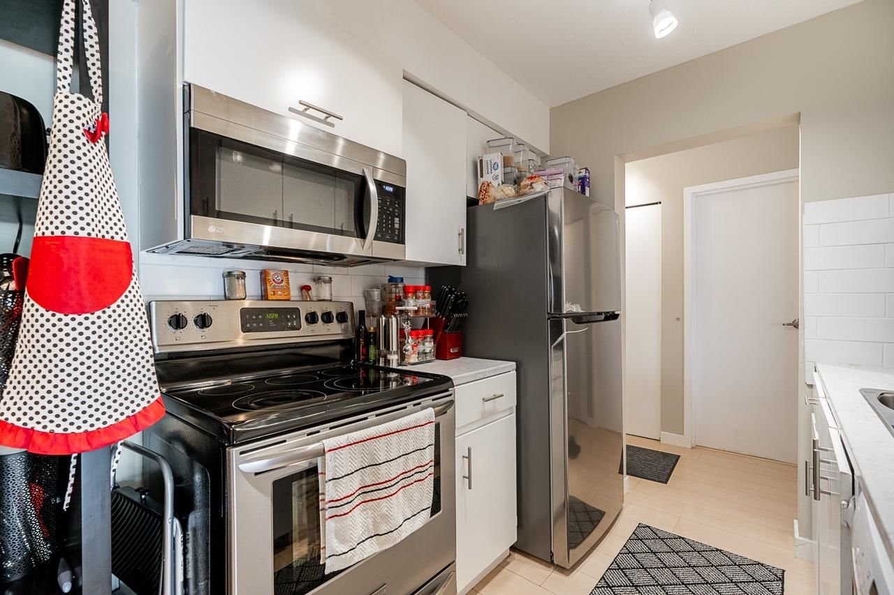 Listing Image 11