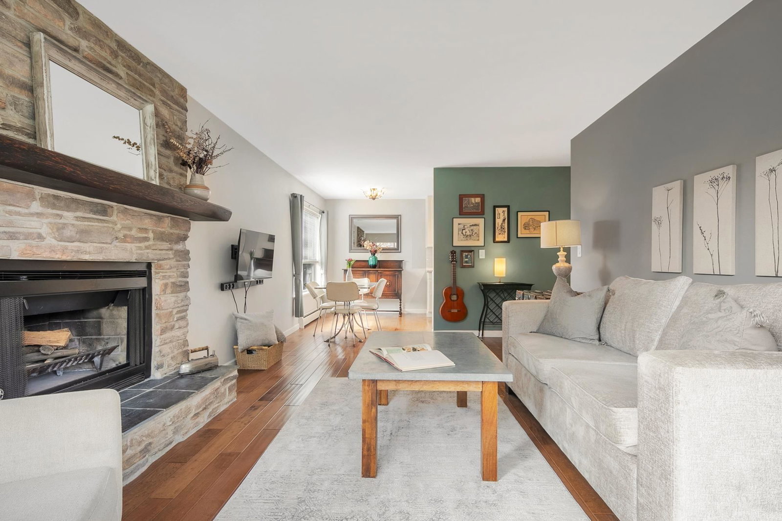 Listing Image 12