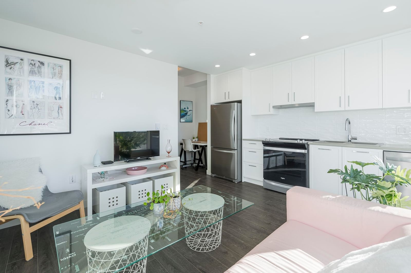 Listing Image 12