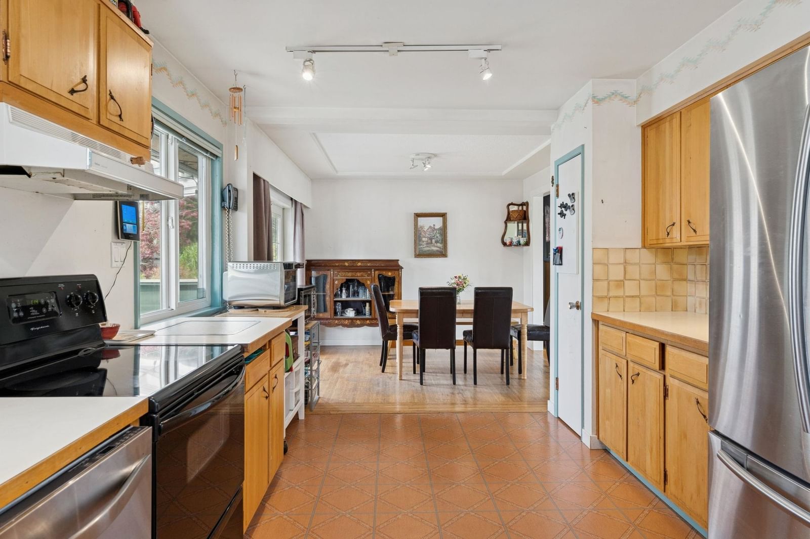 Listing Image 13