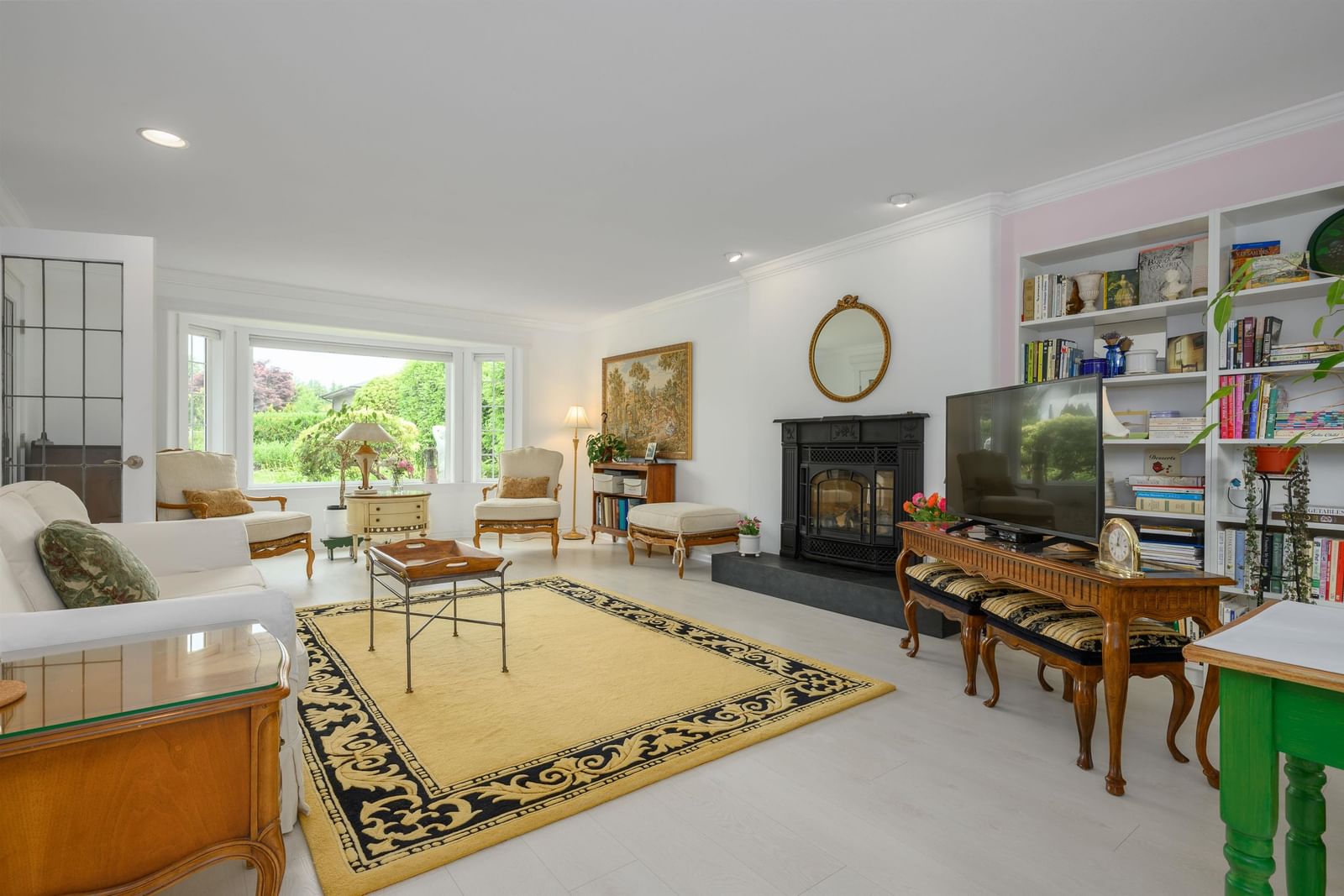Listing Image 5
