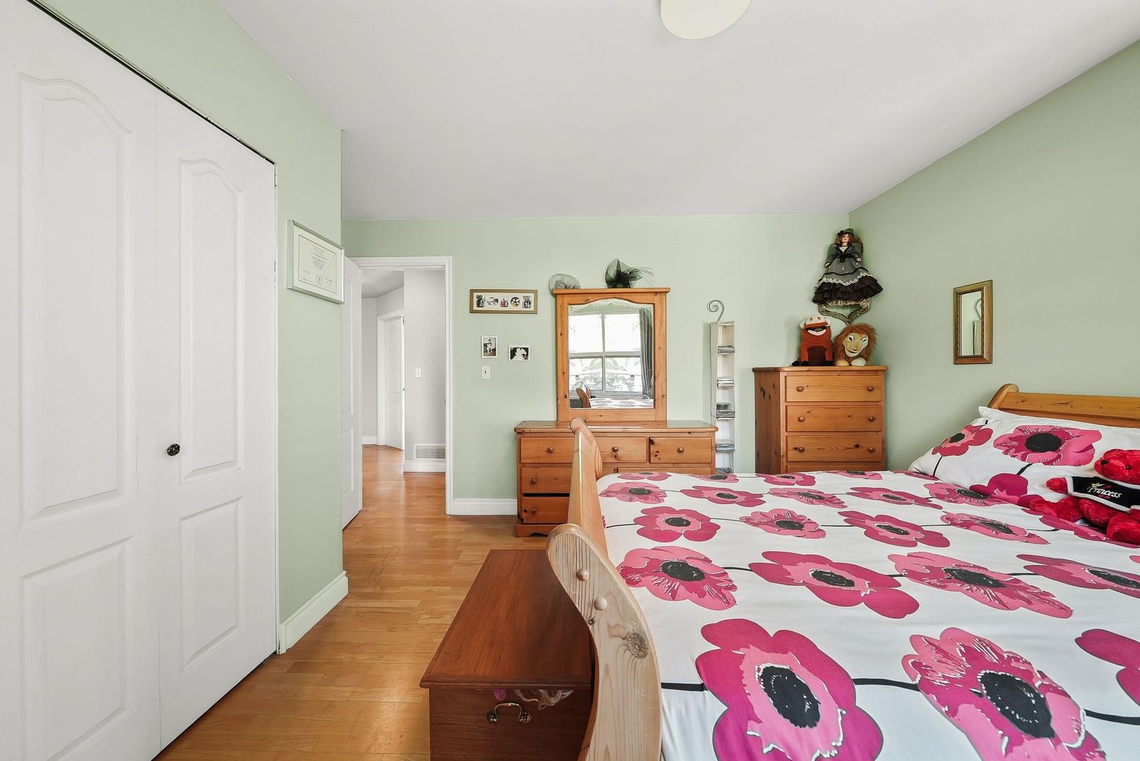 Listing Image 17