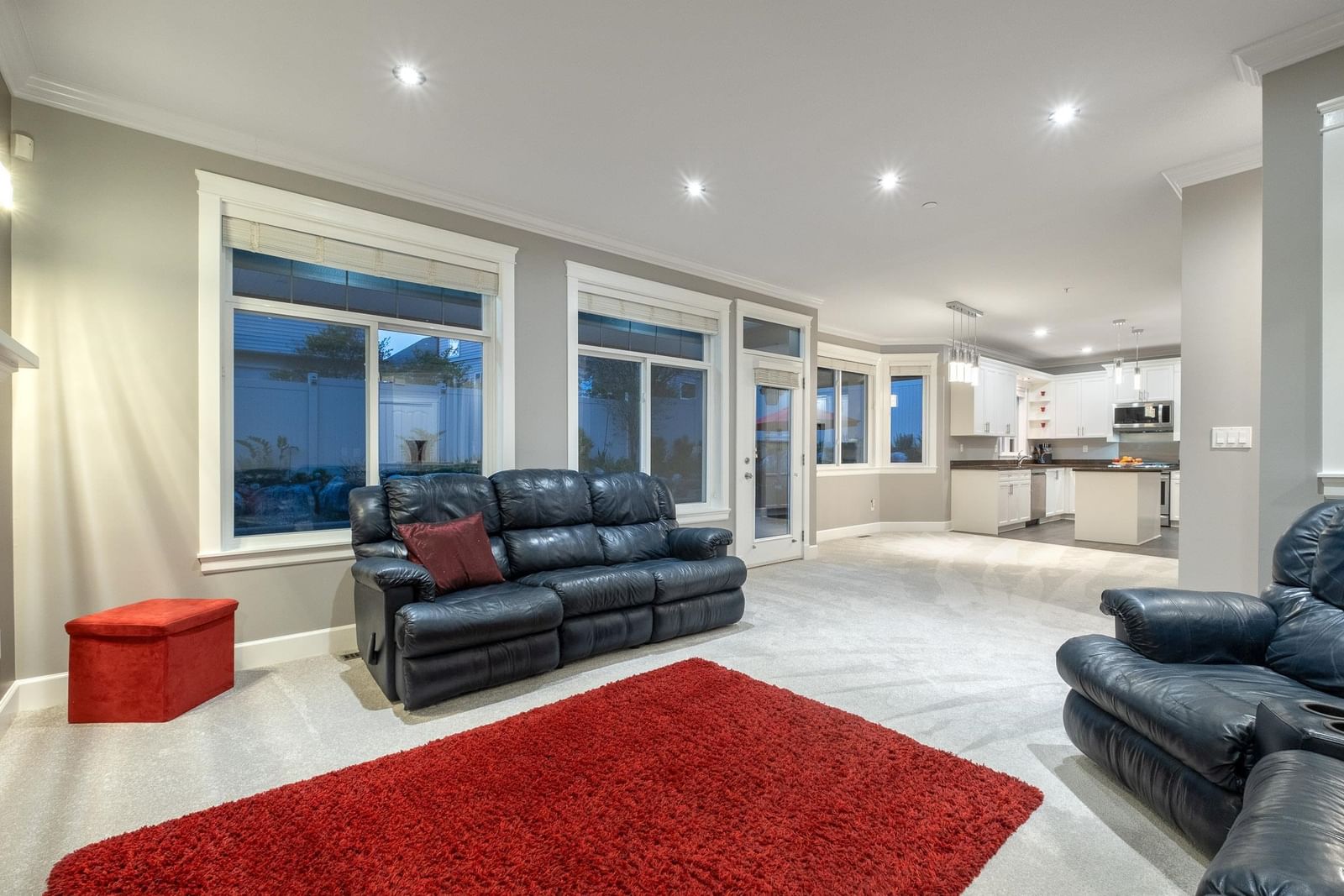 Listing Image 9