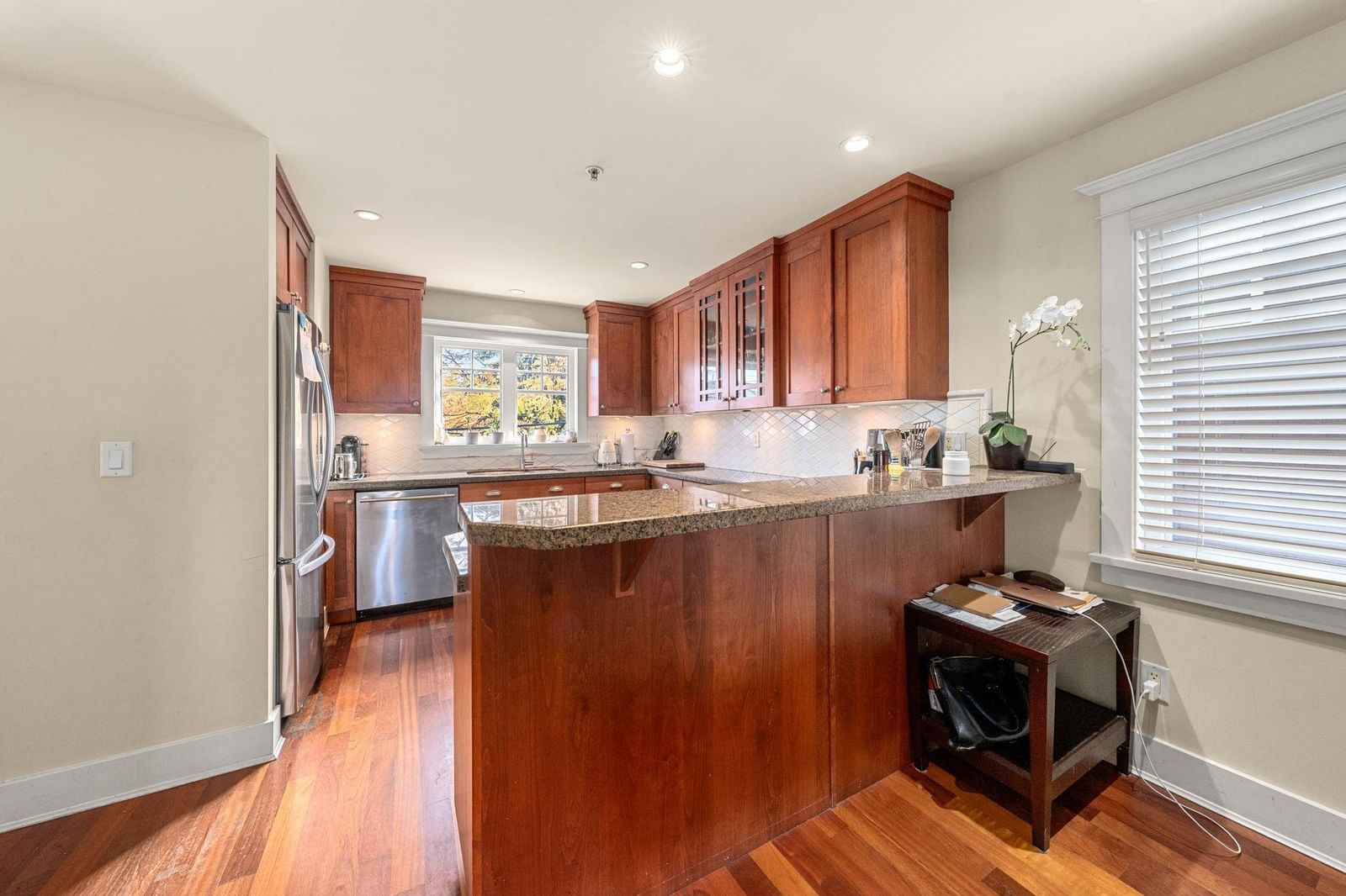 Listing Image 13