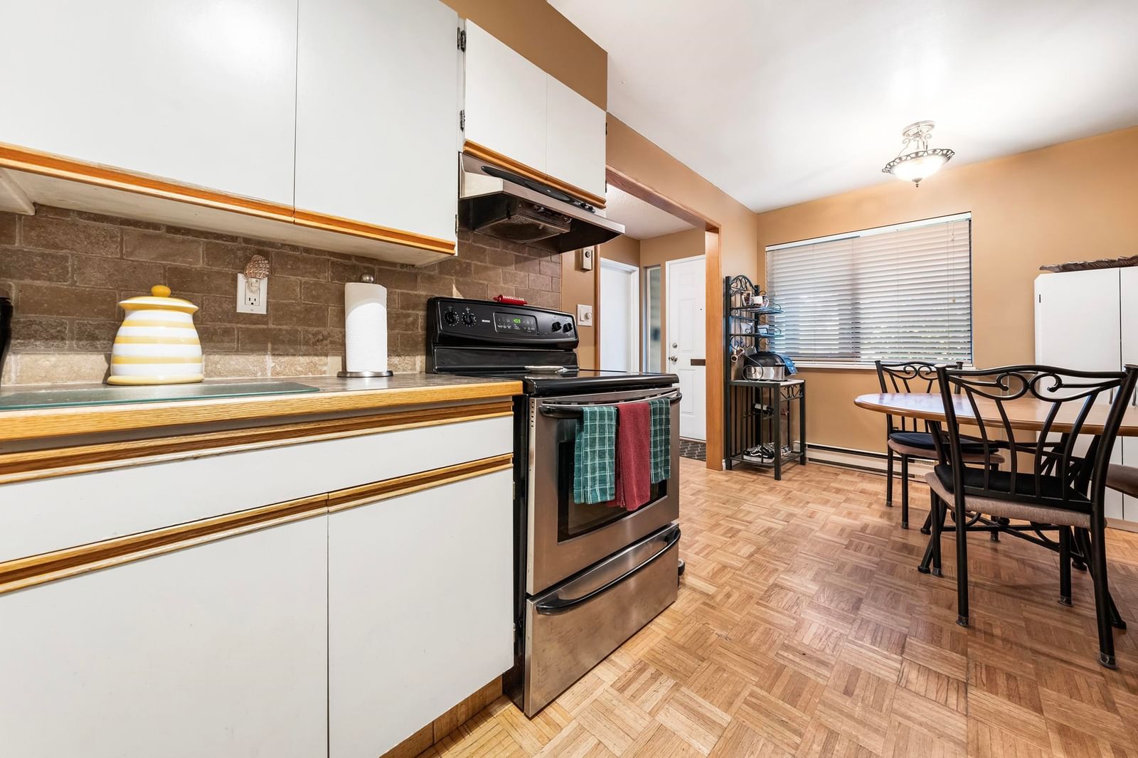 Listing Image 13