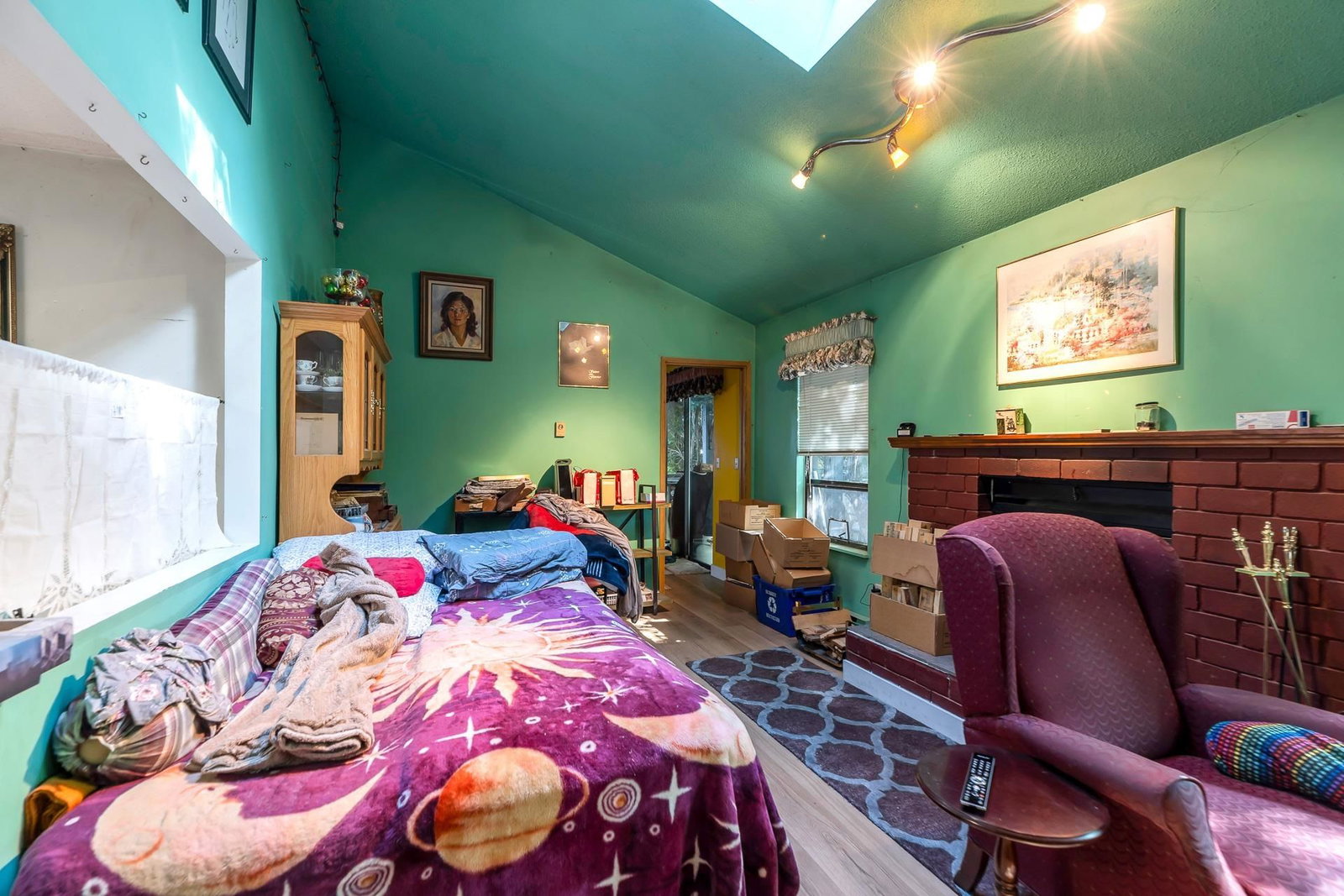 Listing Image 10