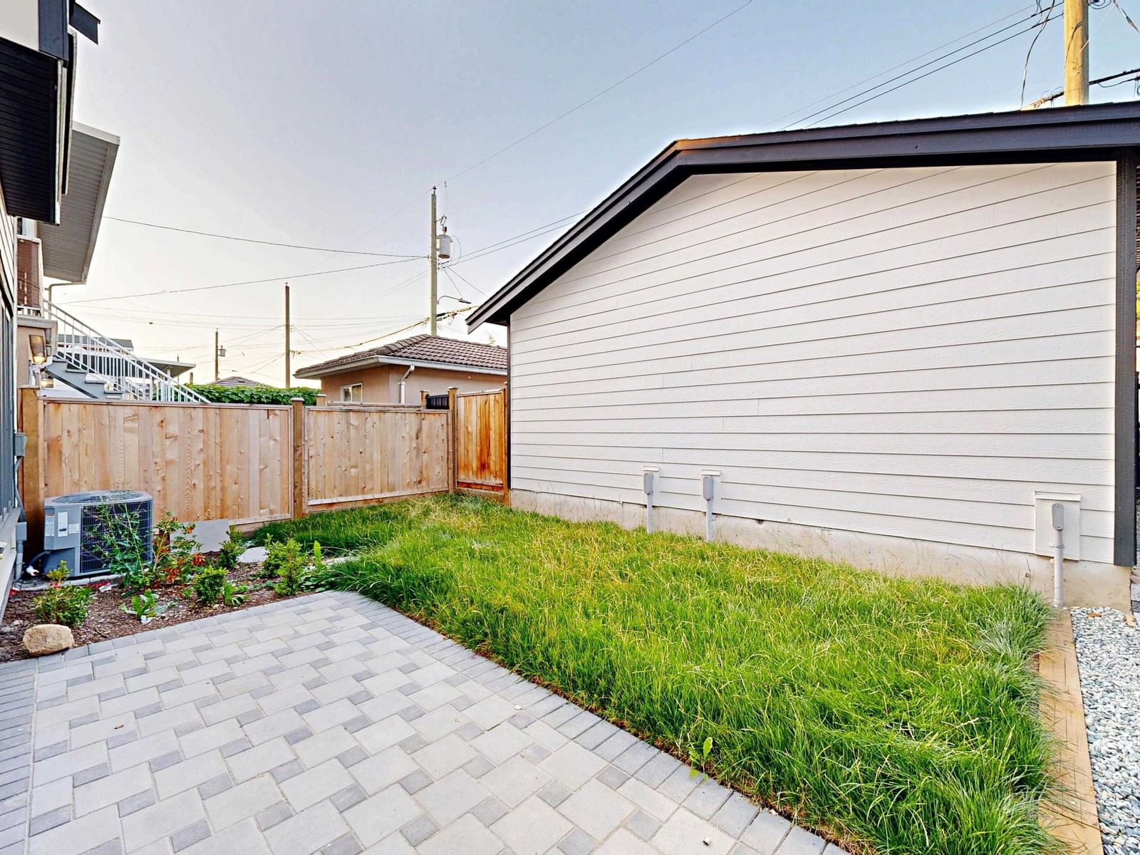 Listing Image 20