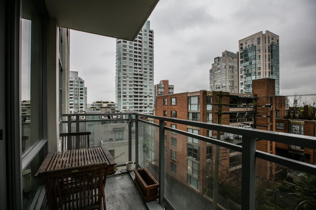 Listing Image 4