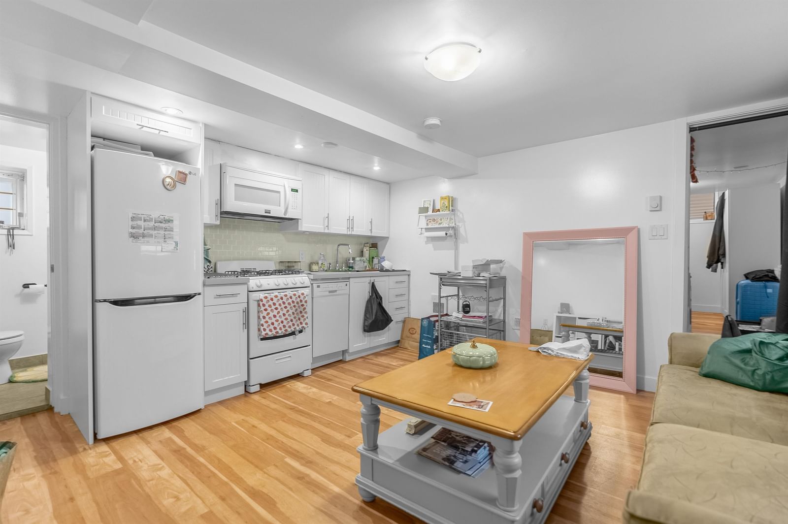 Listing Image 20