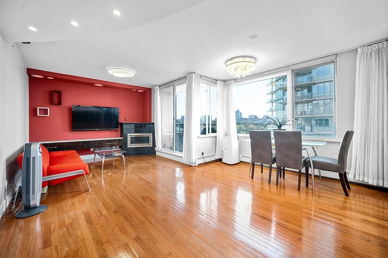 PH1003 - 1288 Marinaside Crescent, Vancouver, V6Z 2W5 | Image 2