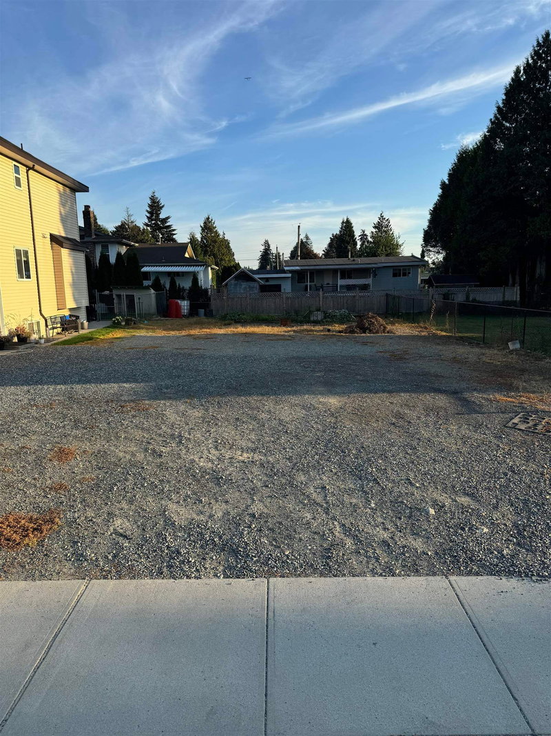 32340 Peardonville Road, Abbotsford, V2T 1M8 | Image 2