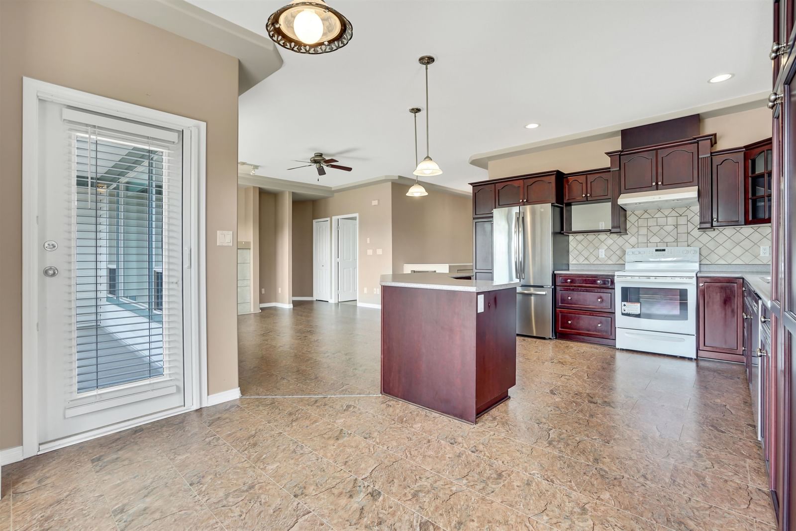 Listing Image 13
