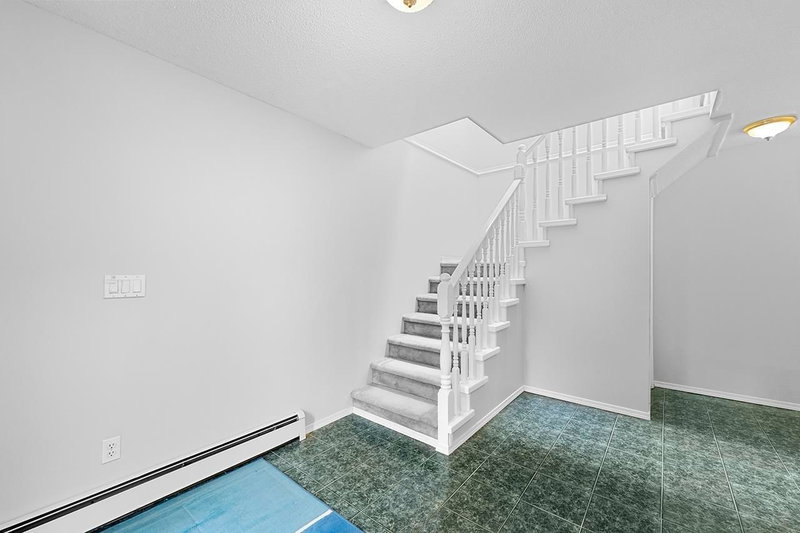 620 Thirteenth Street, New Westminster, V3M 4M4 | Image 2