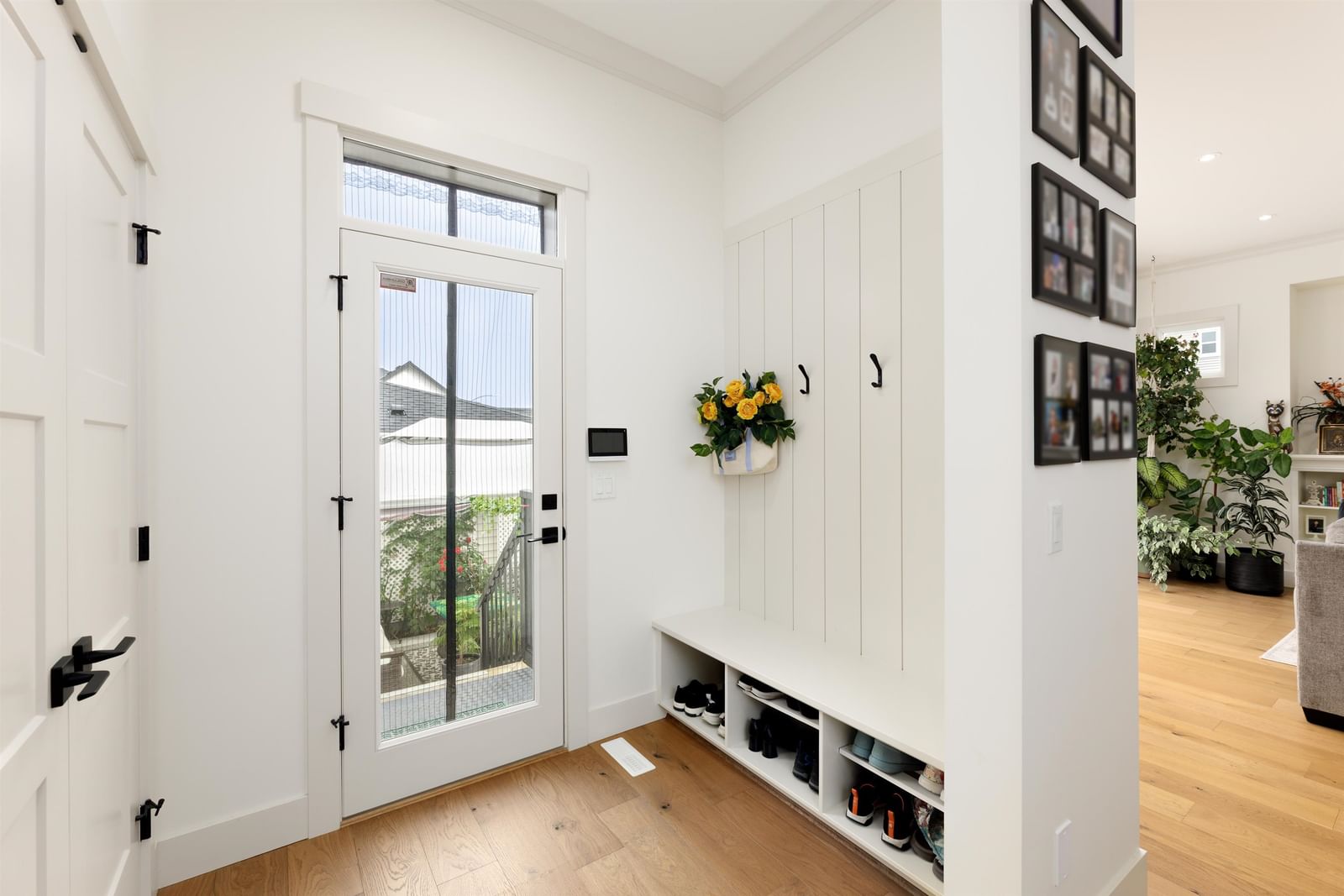 Listing Image 11