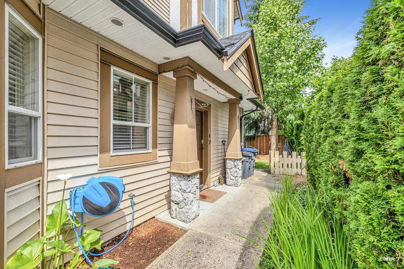 38 - 18707 65 Avenue, Surrey, V3S 9H2 | Image 3