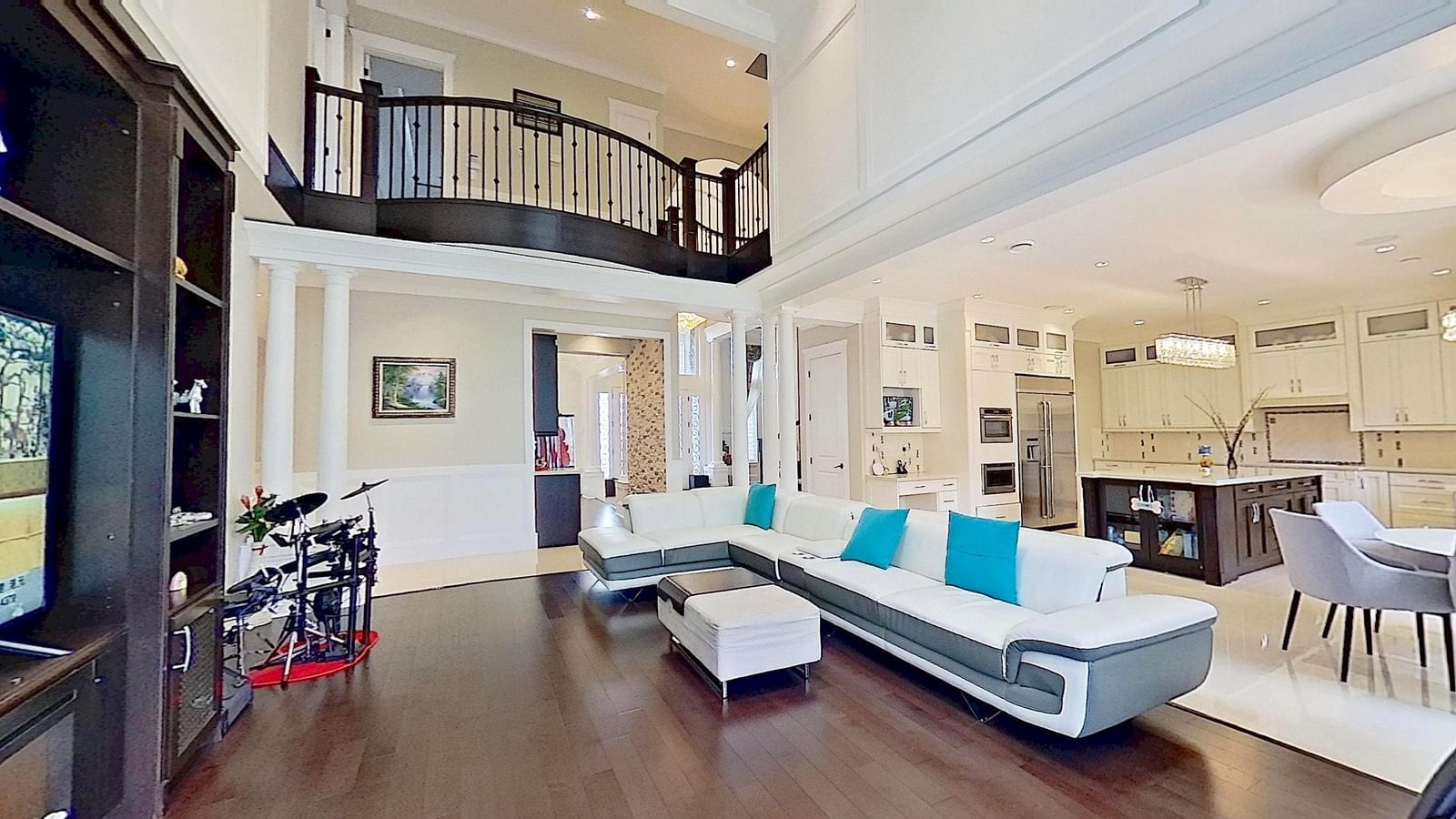 Listing Image 9