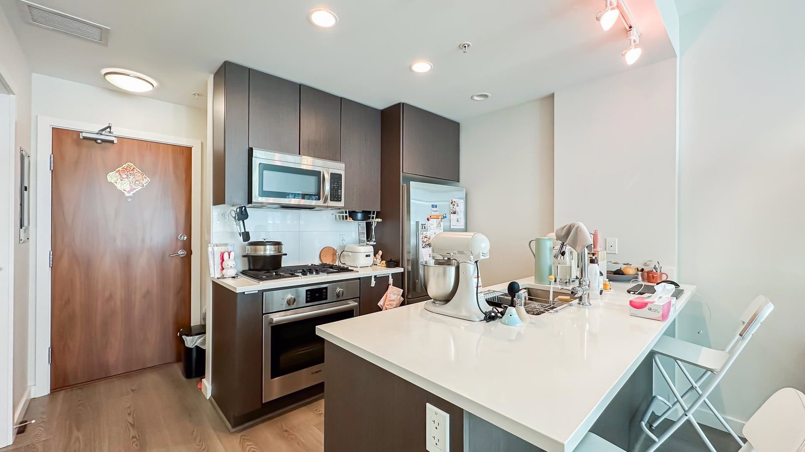 Listing Image 10