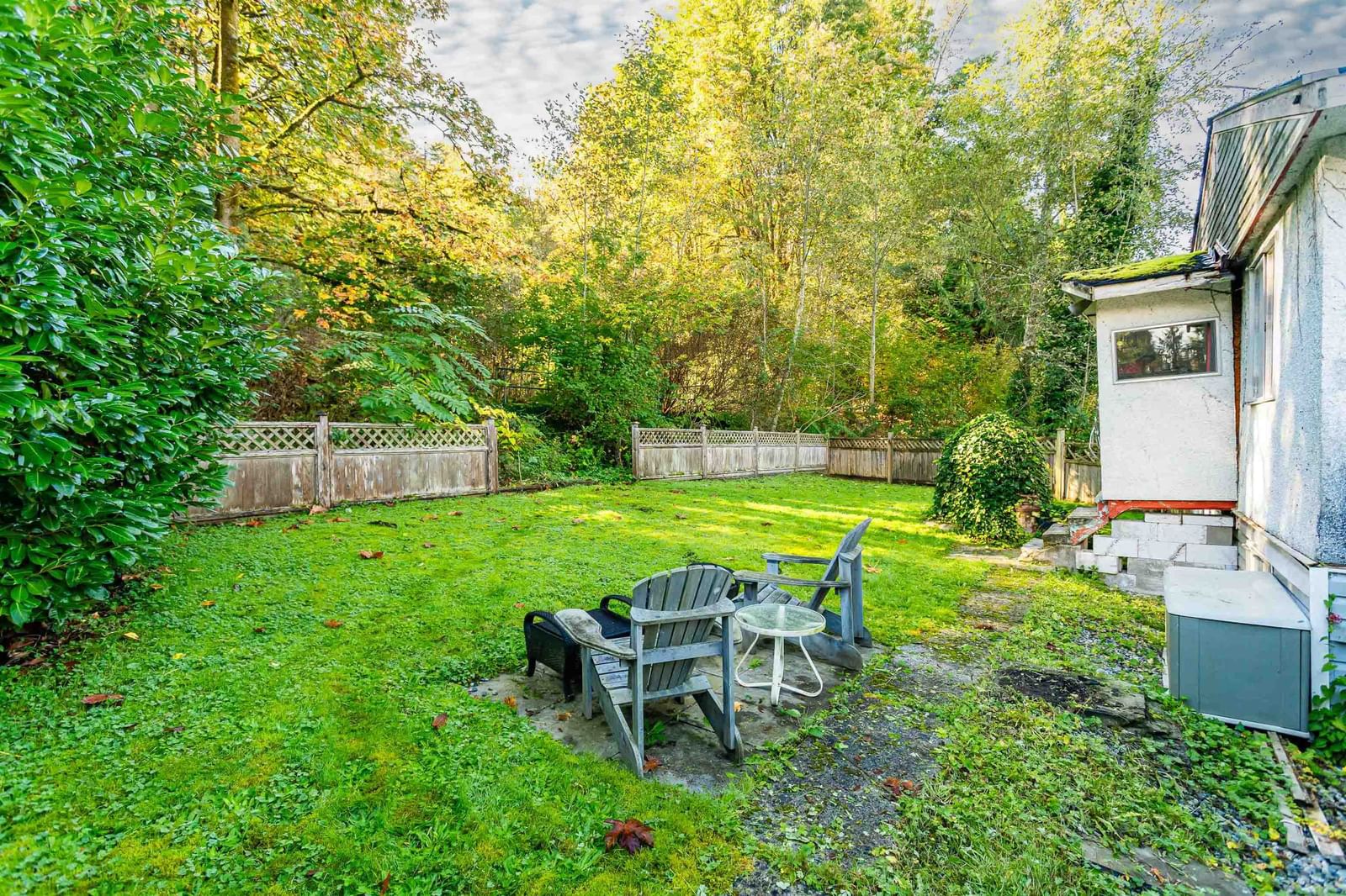Listing Image 8