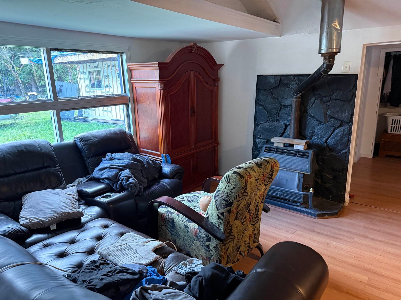Listing Image 20