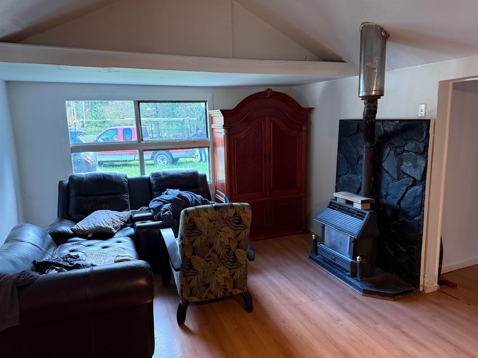 Listing Image 22