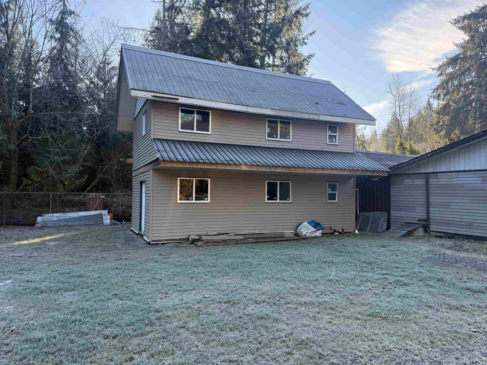 Listing Image 4