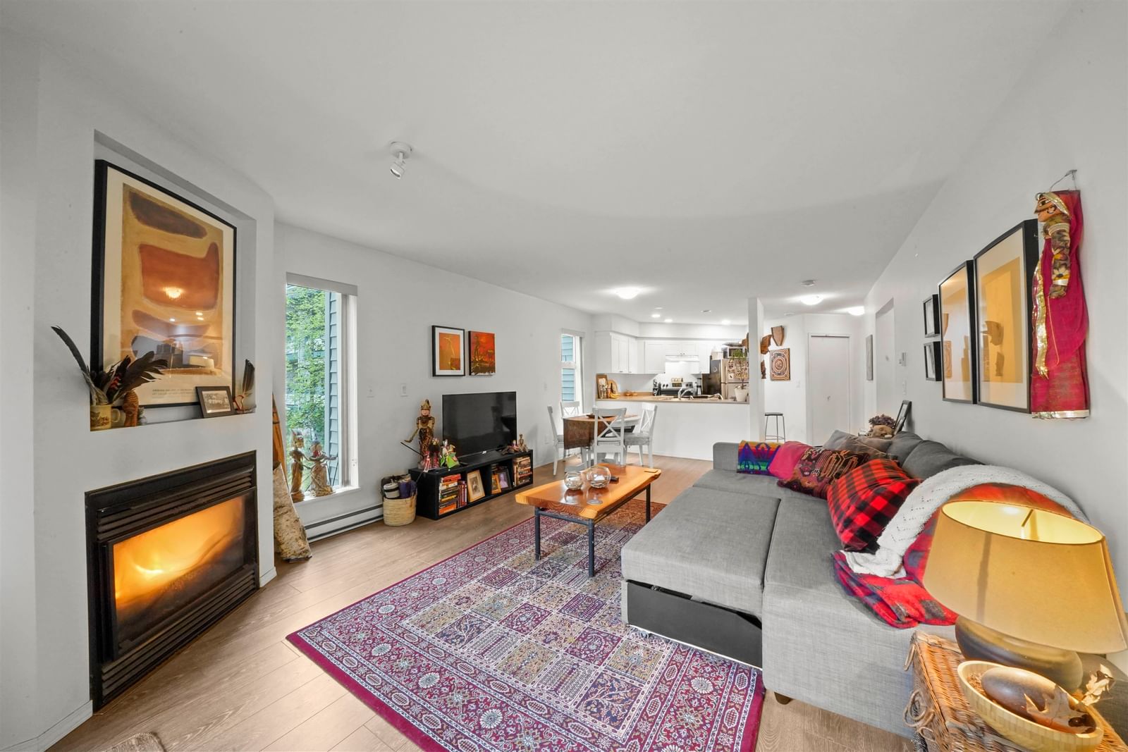 Listing Image 12