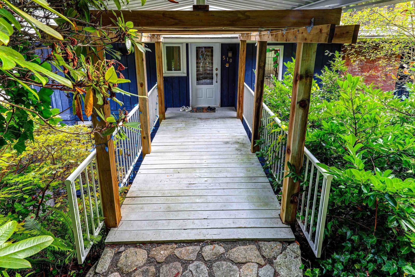 Listing Image 8