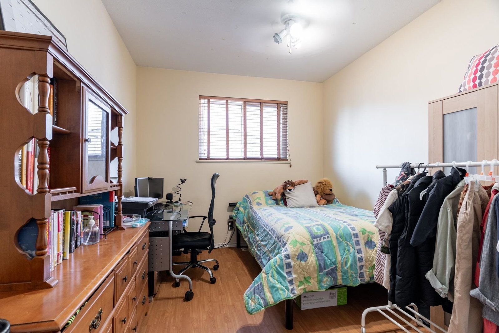 Listing Image 19