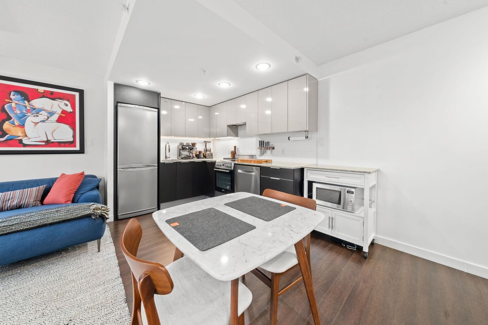 Listing Image 12