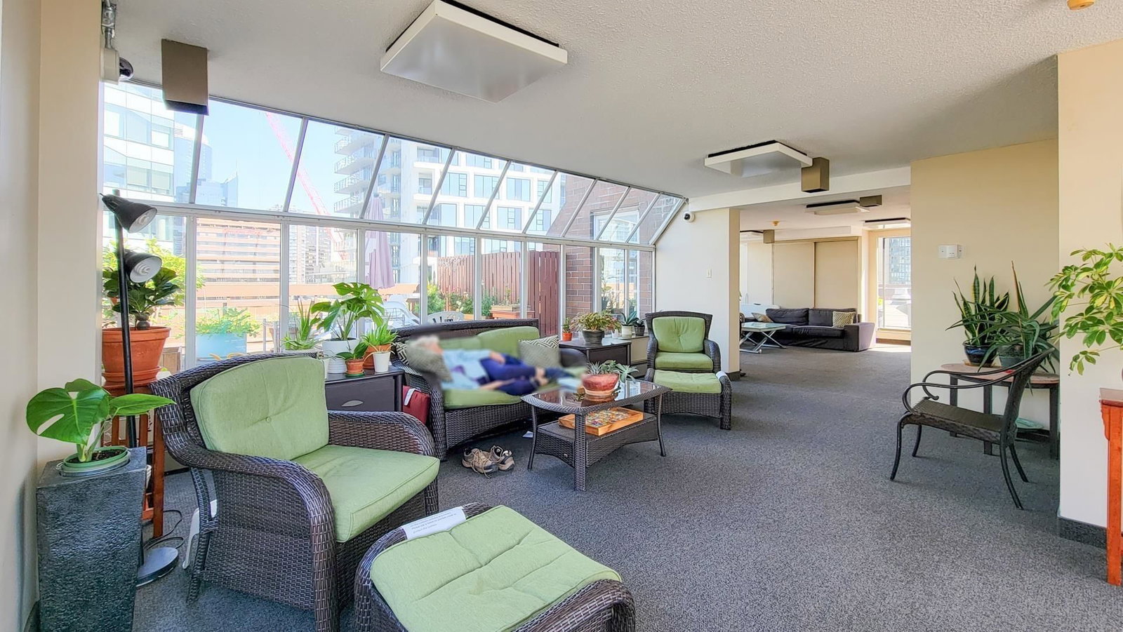 Listing Image 18