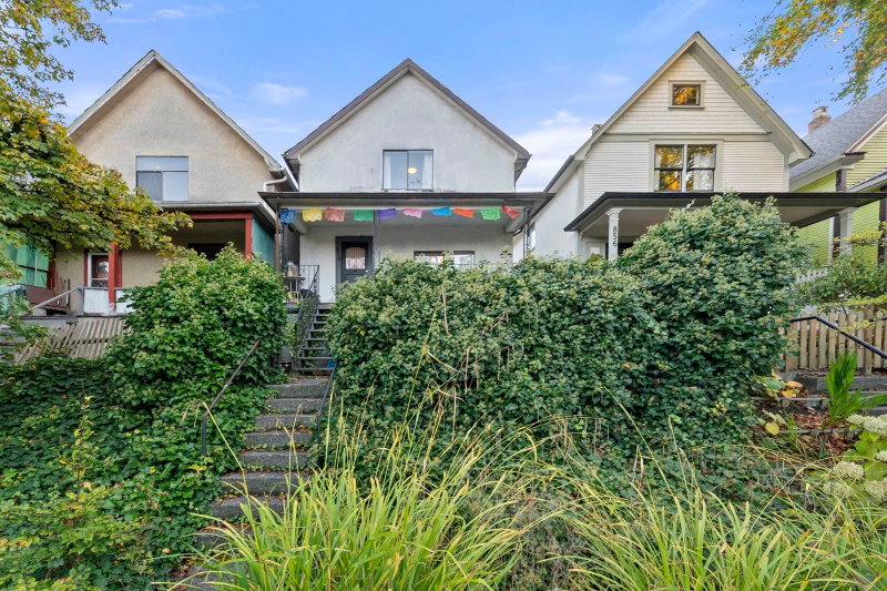 858 Union Street