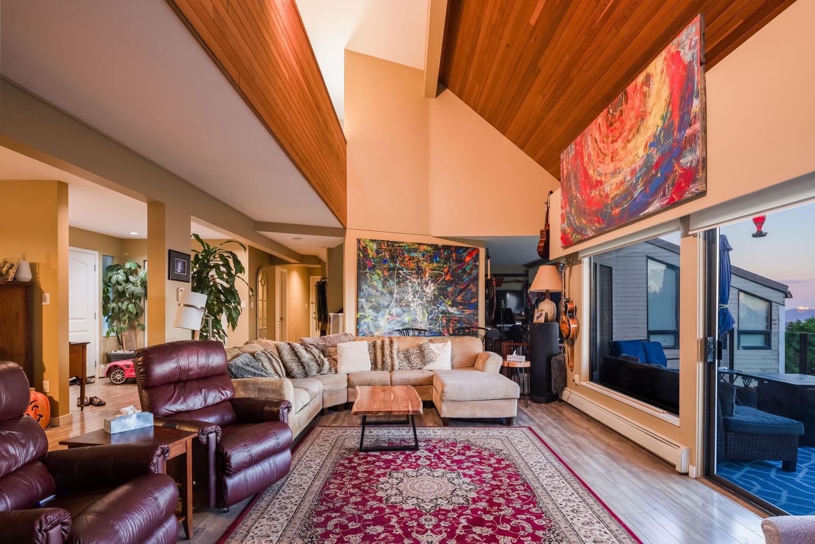 Listing Image 15