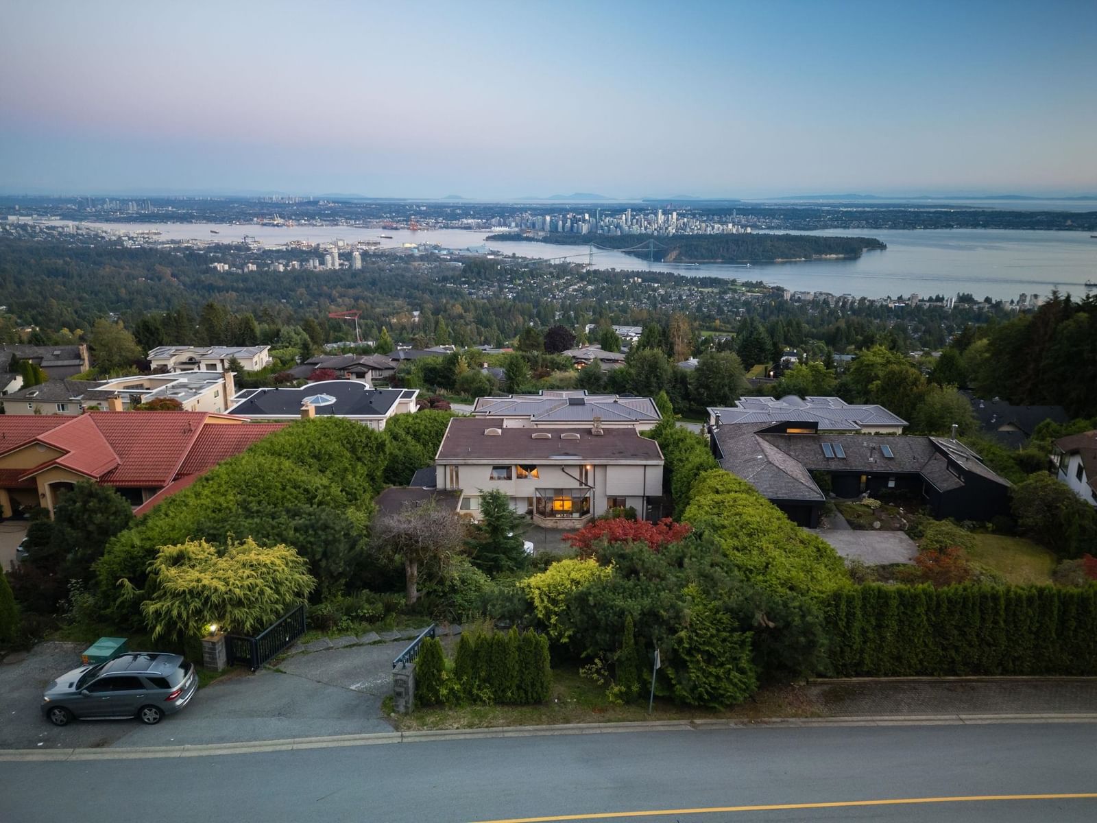 Listing Image 9