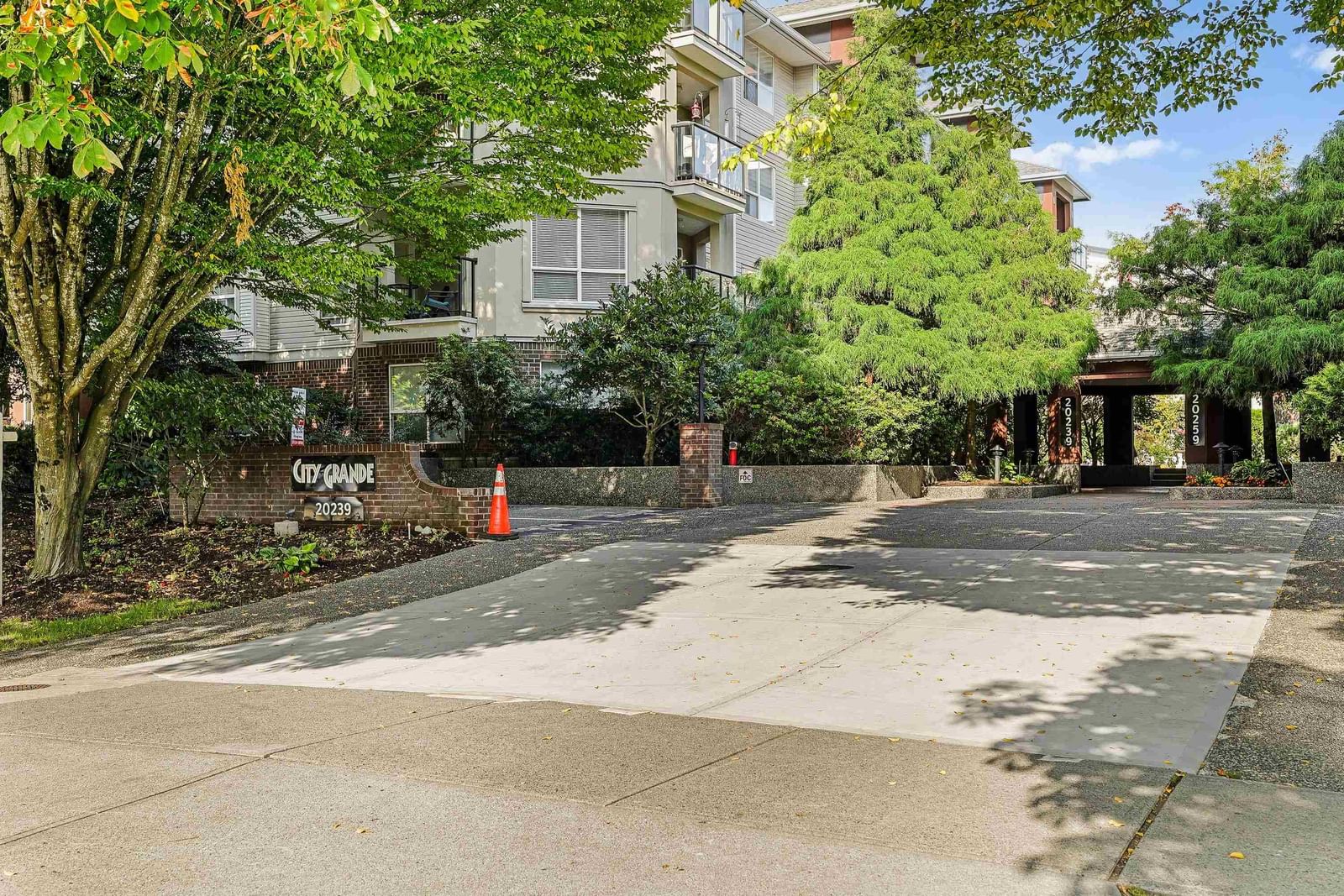 Listing Image 18