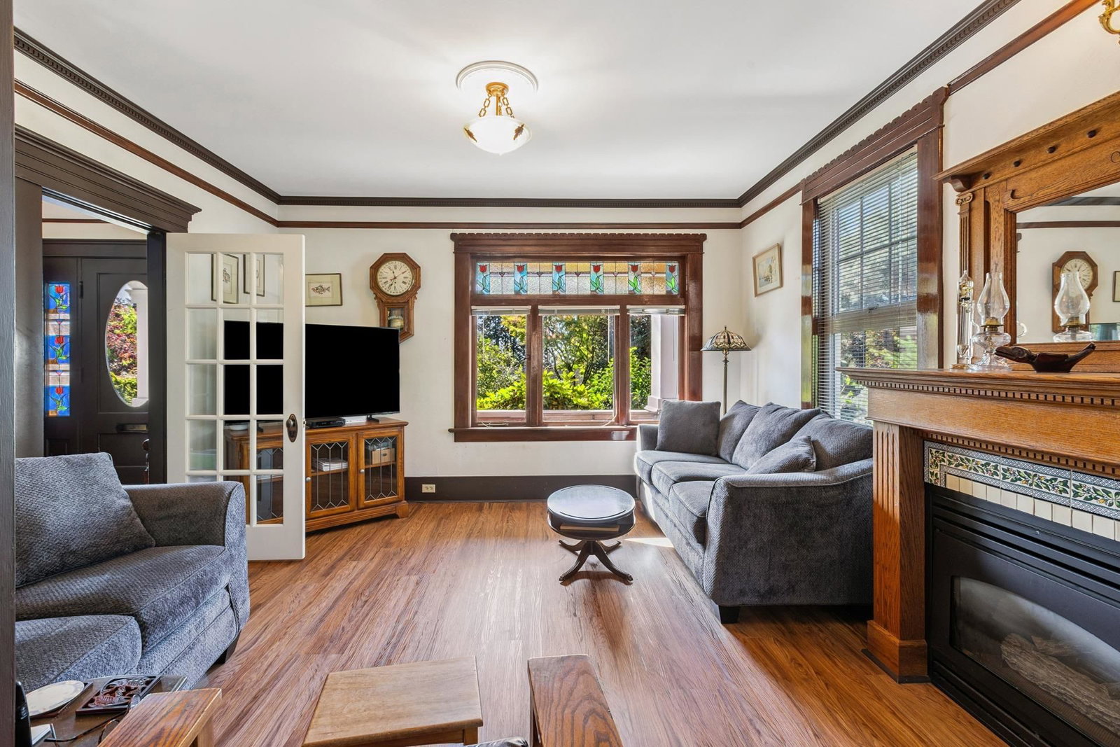 Listing Image 6