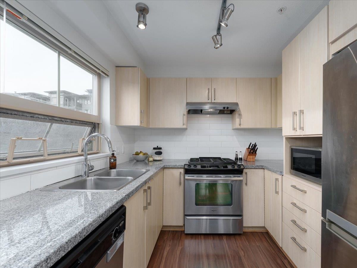 Listing Image 19