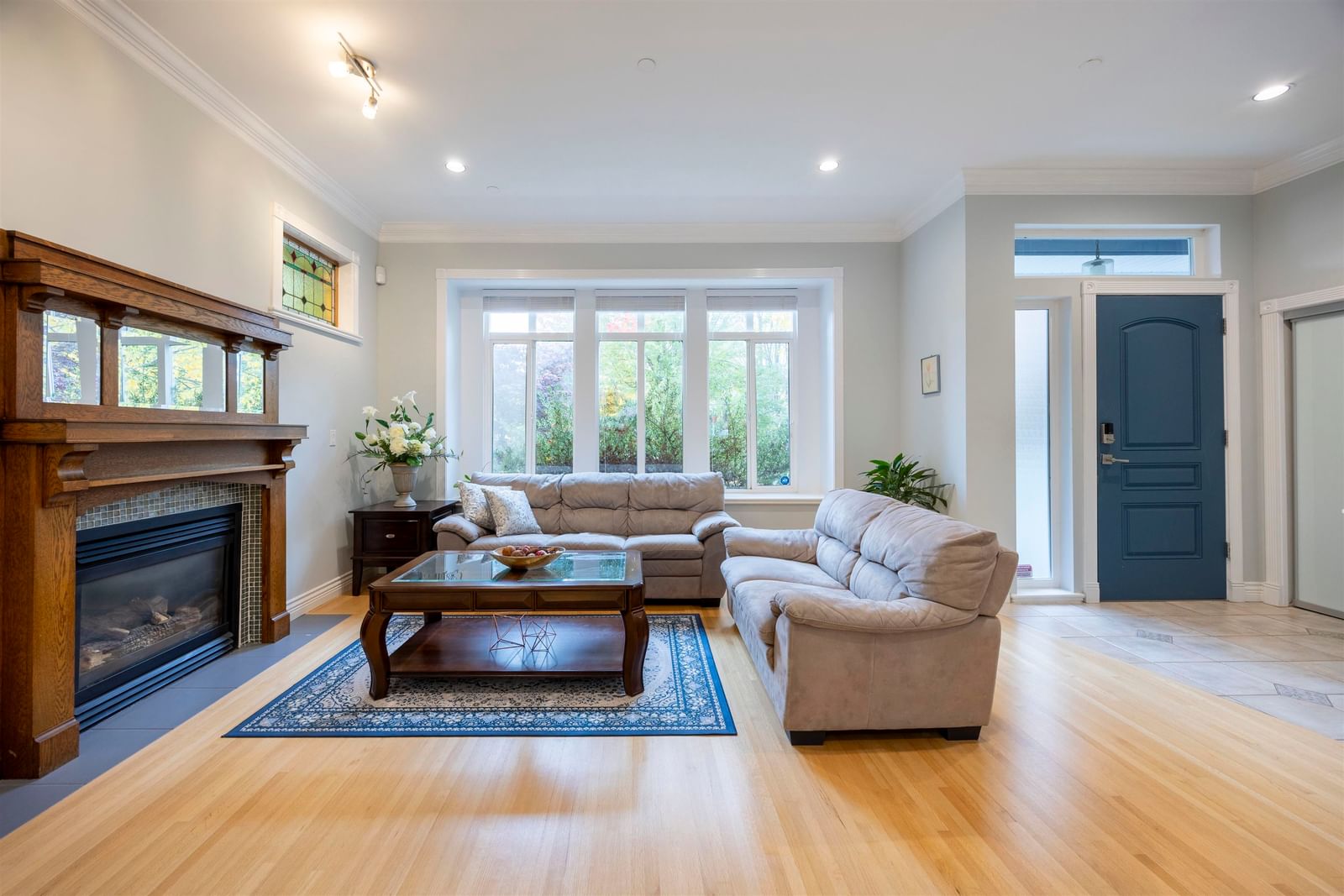 Listing Image 9