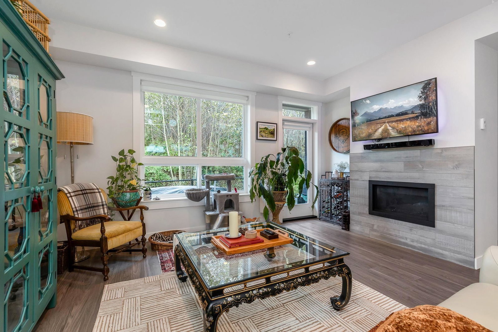 Listing Image 19