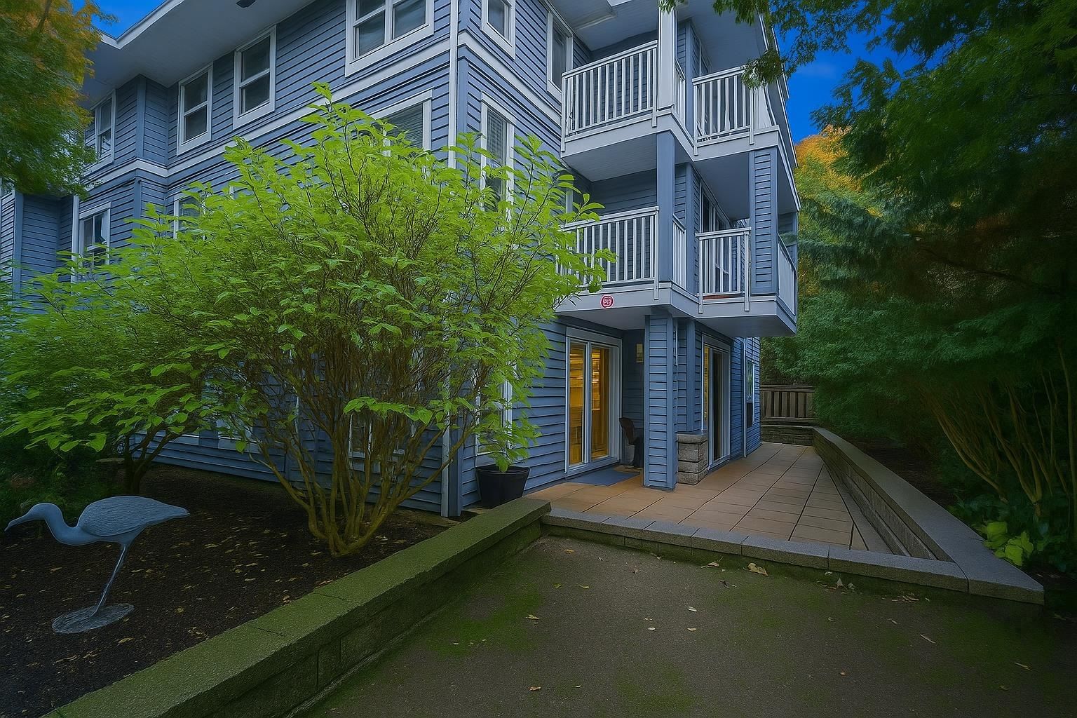 Listing Image 8