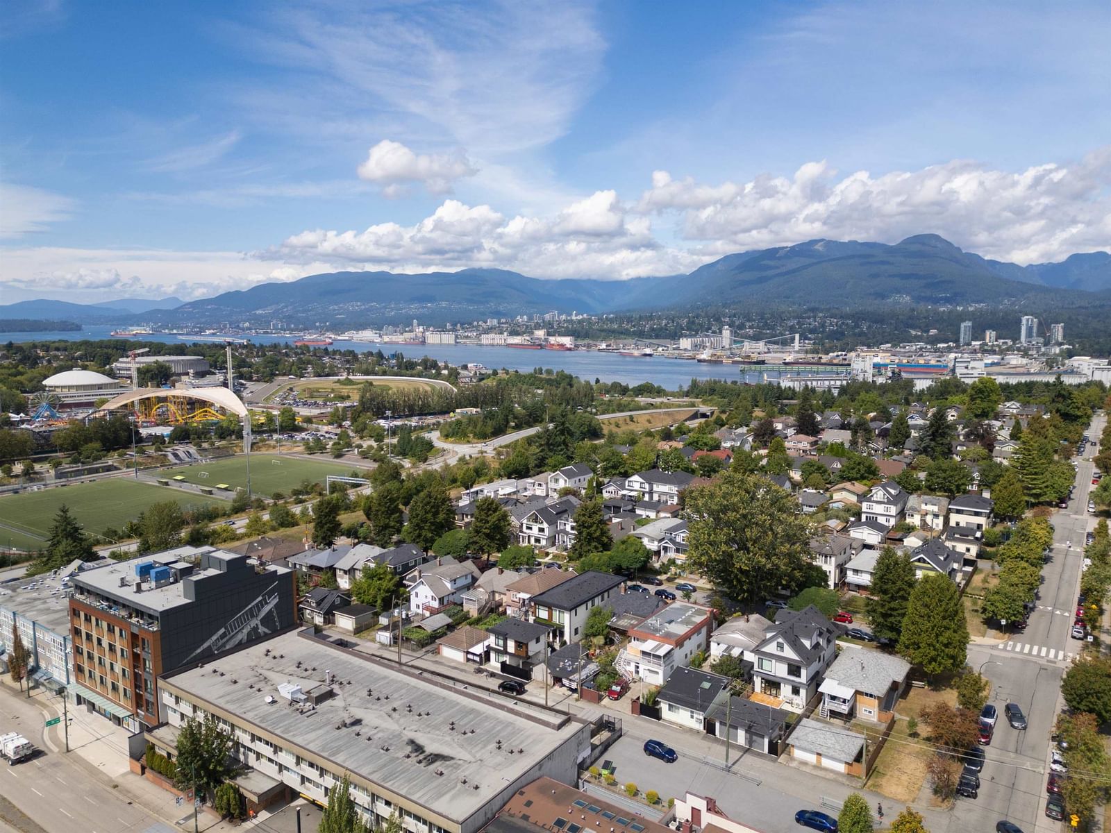Listing Image 9