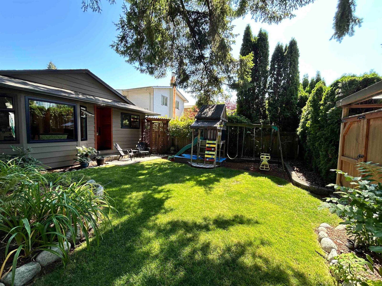 Listing Image 12