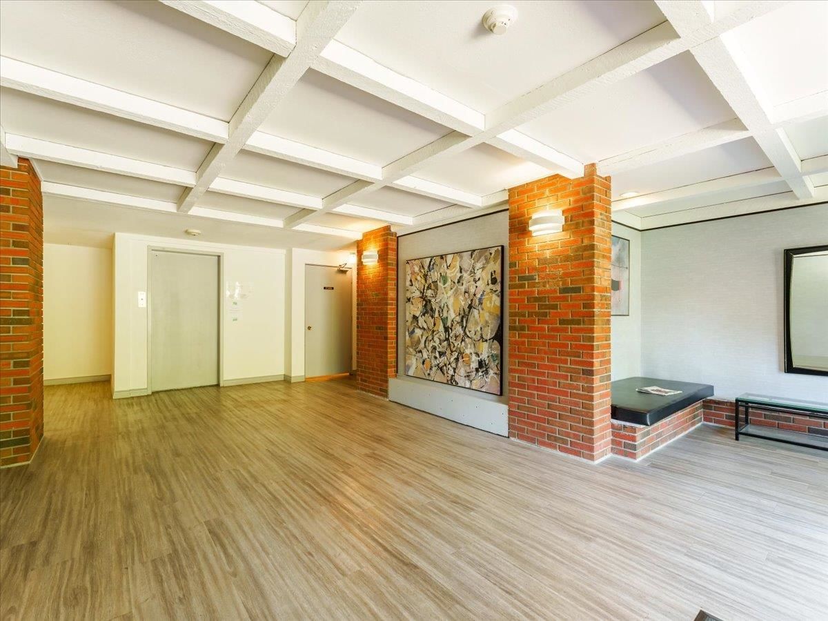Listing Image 30